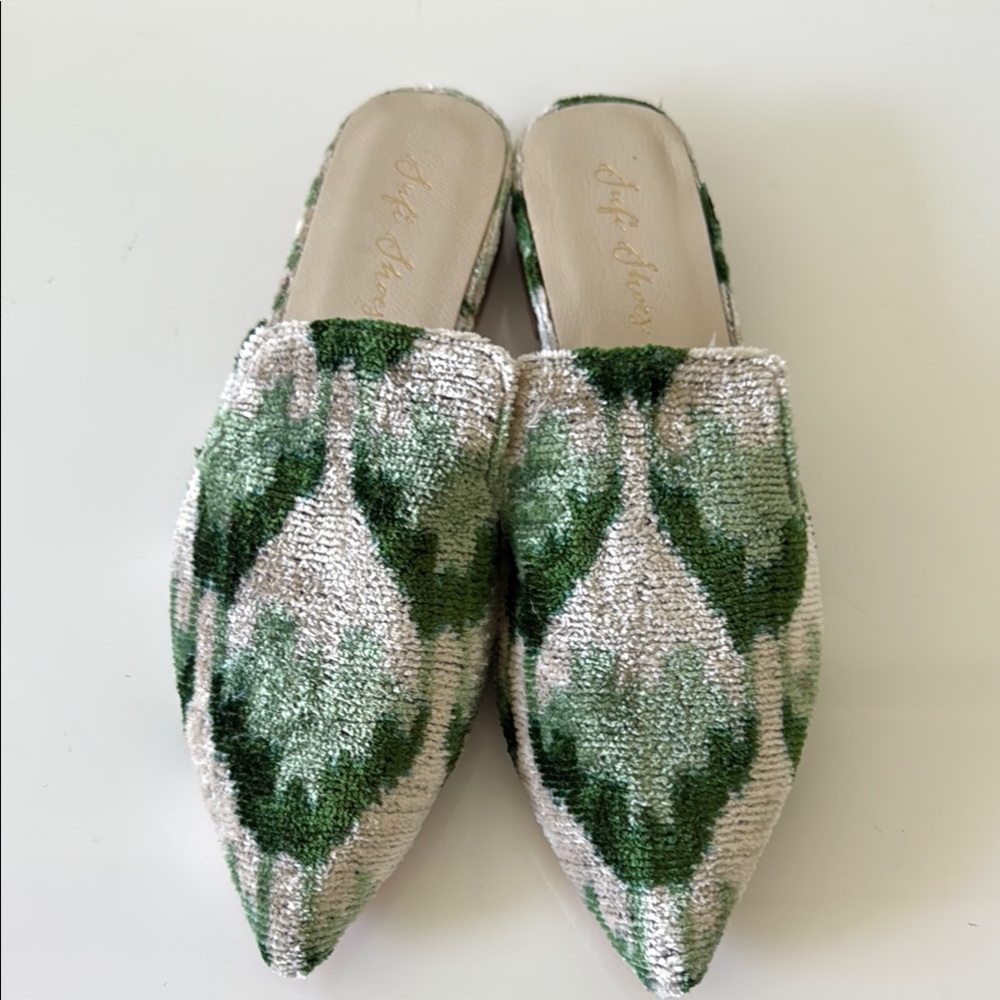 Sufi Shoes - Green and Cream Mules